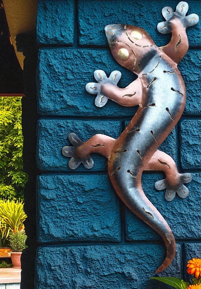 Brown And Silver Metal Gecko Wall Art