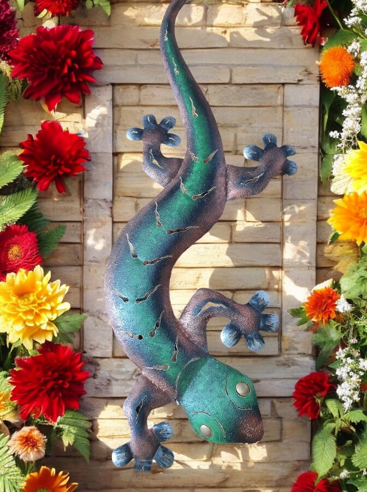 Large Brown And Green Metal Gecko Wall Art - Image 2