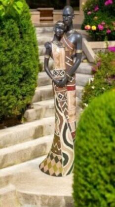 Medium African Couple Statue