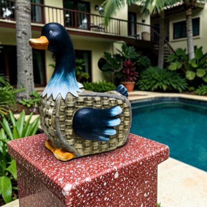 Braid Garden Duck Planter